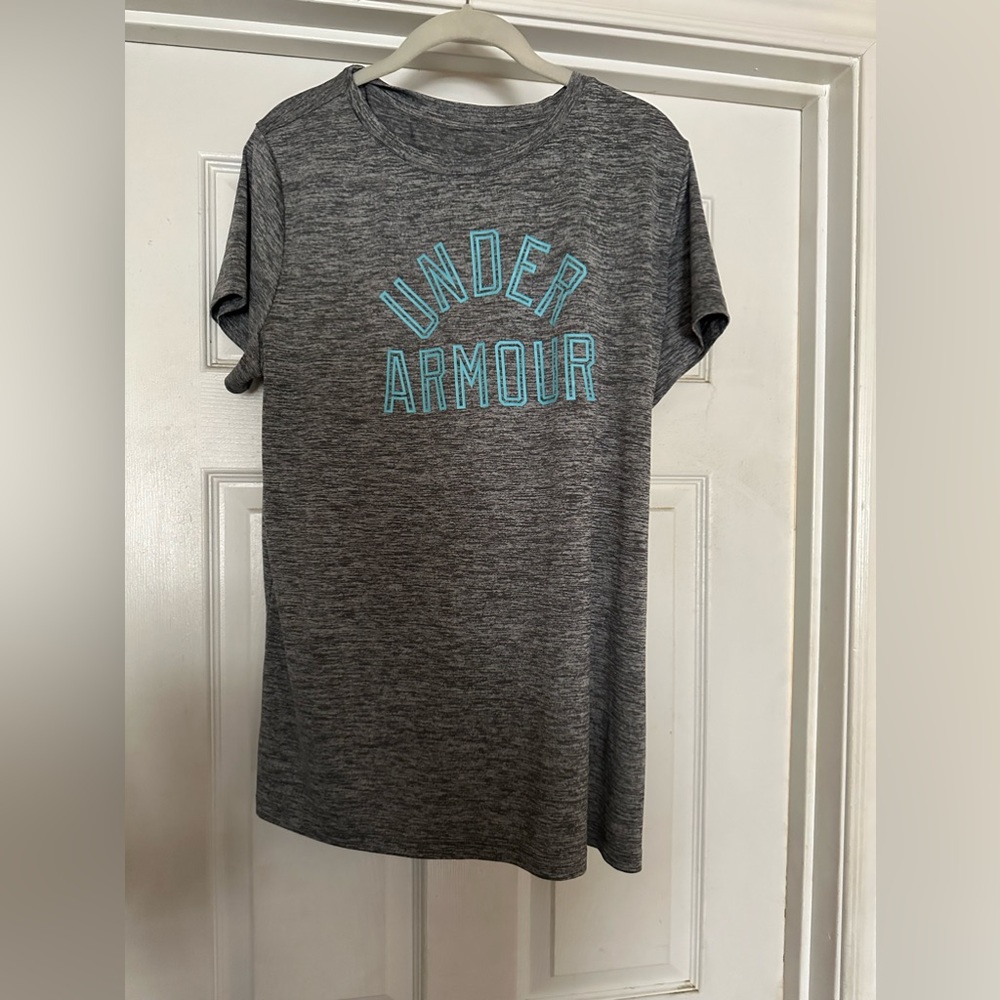 Under Armour Women’s T Shirt - gently worn excellent condition Large